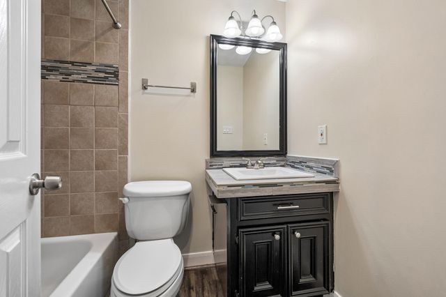 1017 Nantucket Drive A, Houston, TX 77057