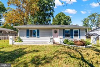 3858 HOLLY DR, Edgewater, MD 21037