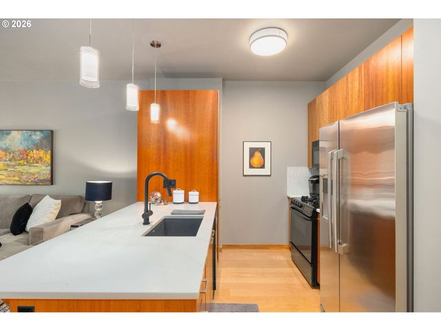 1133 Nw 11TH Ave 207, Portland, OR 97209