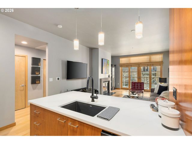 1133 Nw 11TH Ave 207, Portland, OR 97209