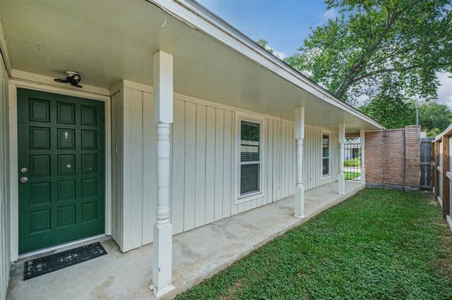 12919 Westella Drive, Houston, TX 77077