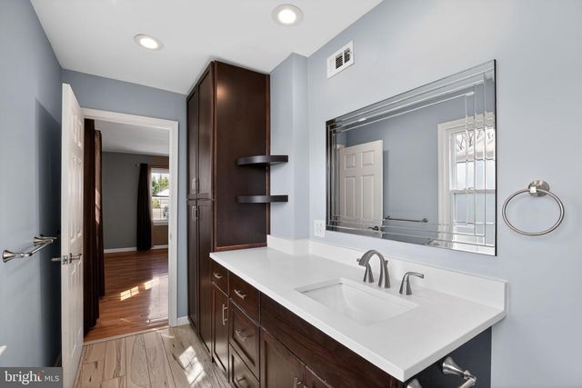 4337 ROLLING STONE WAY, Alexandria, VA 22306