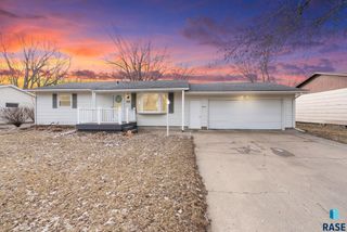 6609 W 47th St Street, Sioux Falls, SD 57106