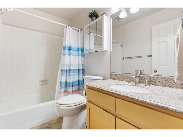 1941 KILKENNY Rd, Lake Oswego, OR 97034