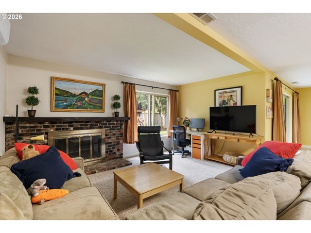 1941 KILKENNY Rd, Lake Oswego, OR 97034