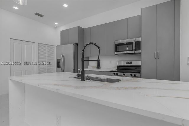 1208 NE 19TH ST, Cape Coral, FL 33909