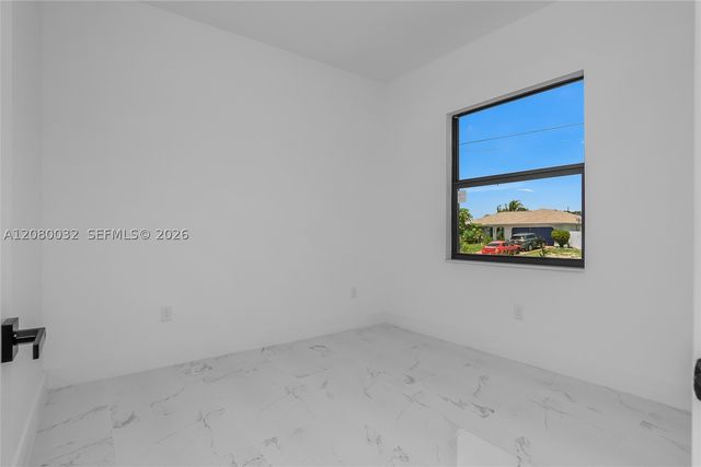 1208 NE 19TH ST, Cape Coral, FL 33909