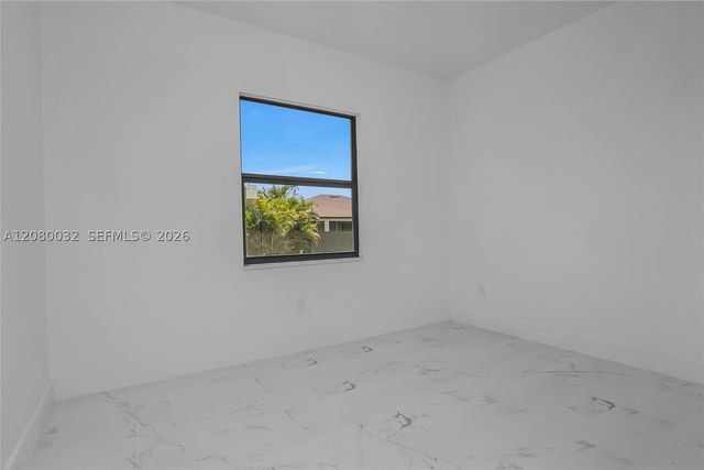 1208 NE 19TH ST, Cape Coral, FL 33909