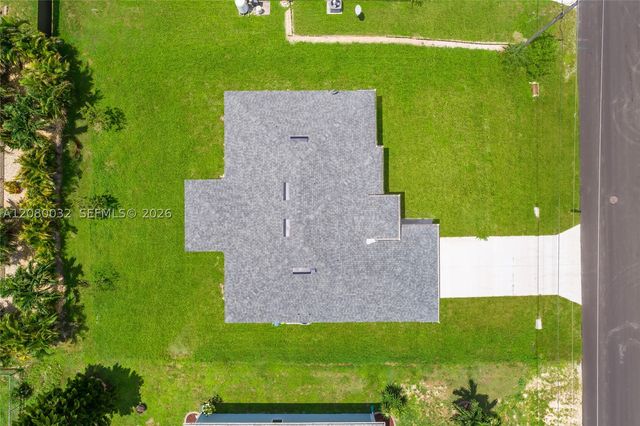1208 NE 19TH ST, Cape Coral, FL 33909