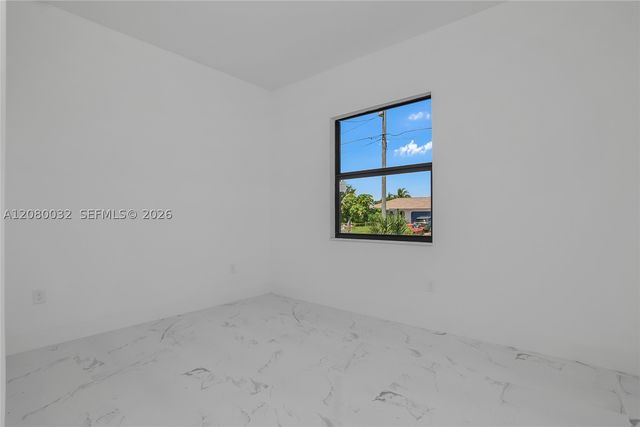 1208 NE 19TH ST, Cape Coral, FL 33909