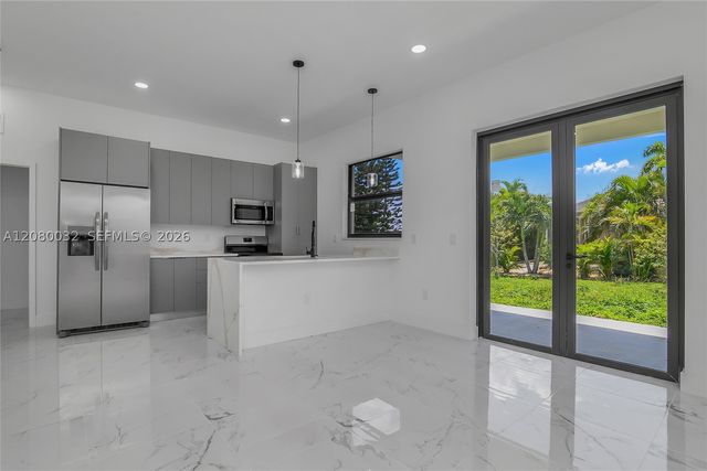 1208 NE 19TH ST, Cape Coral, FL 33909