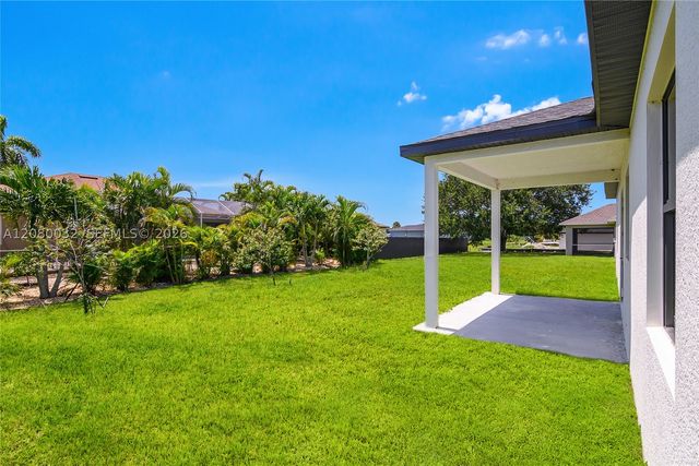 1208 NE 19TH ST, Cape Coral, FL 33909