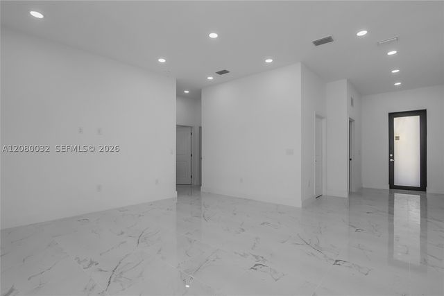 1208 NE 19TH ST, Cape Coral, FL 33909