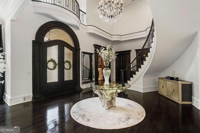 755 Heards Ferry Road, Atlanta, GA 30328