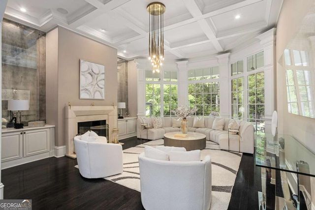 755 Heards Ferry Road, Atlanta, GA 30328