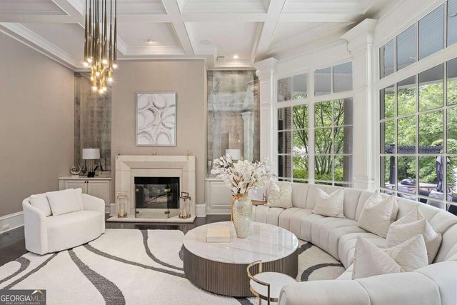 755 Heards Ferry Road, Atlanta, GA 30328