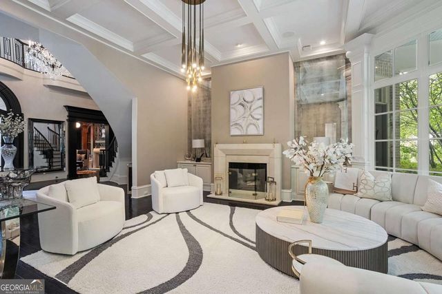 755 Heards Ferry Road, Atlanta, GA 30328
