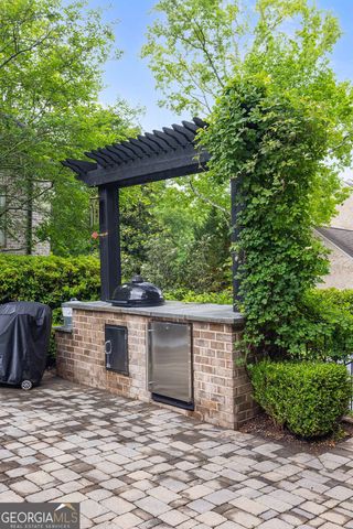 755 Heards Ferry Road, Atlanta, GA 30328