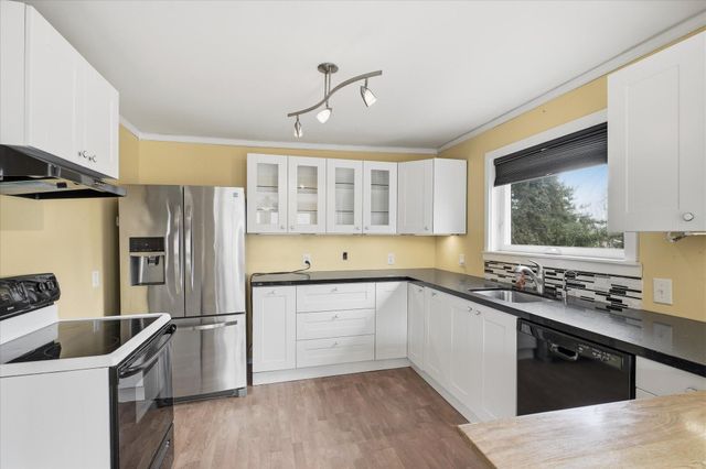 1305 Spruce Place, Mound, MN 55364