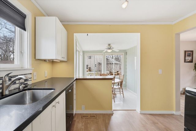 1305 Spruce Place, Mound, MN 55364