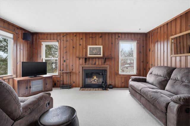 1305 Spruce Place, Mound, MN 55364