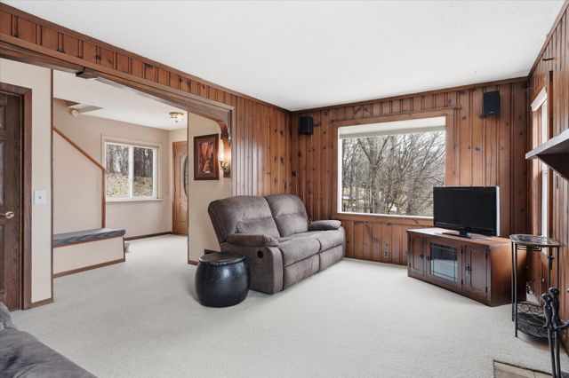 1305 Spruce Place, Mound, MN 55364