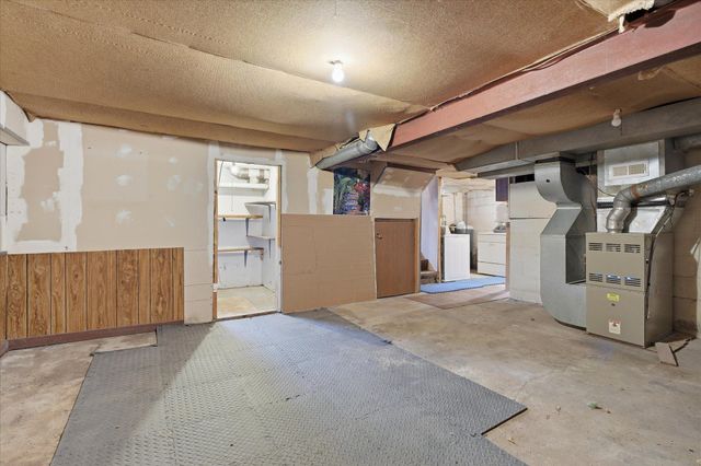 1305 Spruce Place, Mound, MN 55364