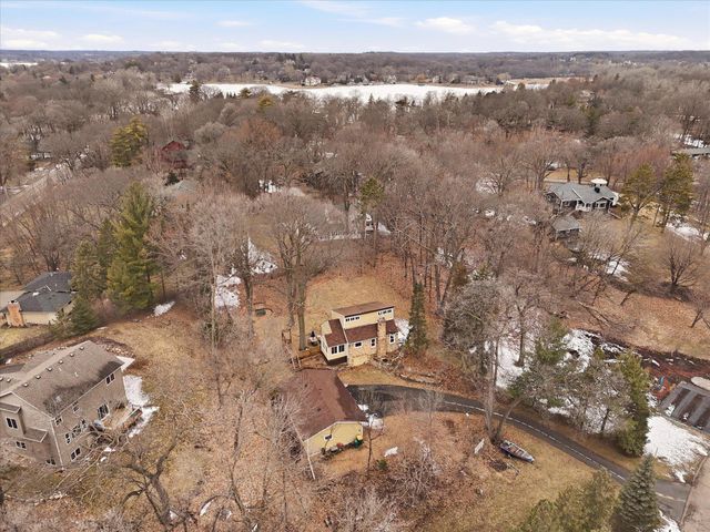 1305 Spruce Place, Mound, MN 55364
