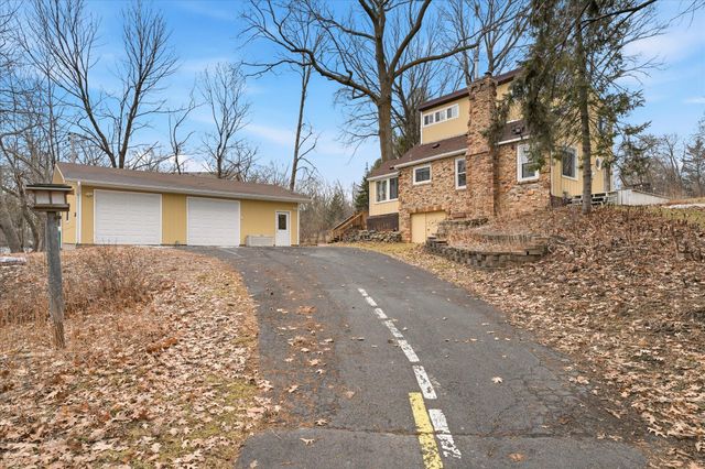 1305 Spruce Place, Mound, MN 55364