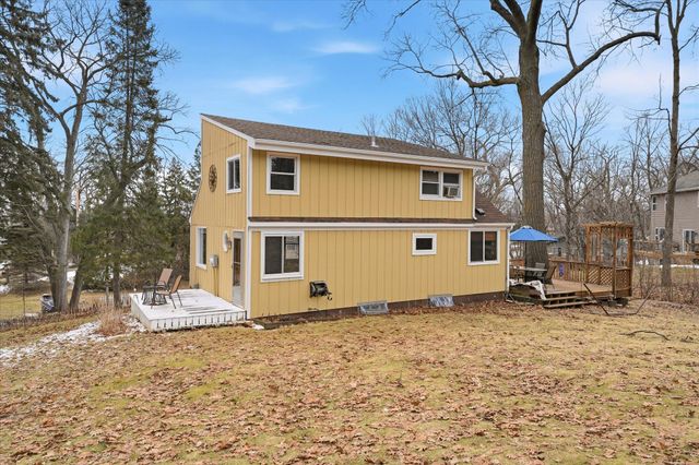 1305 Spruce Place, Mound, MN 55364