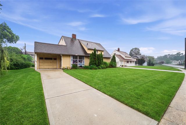 161 Duckpond Drive N, Wantagh, NY 11793