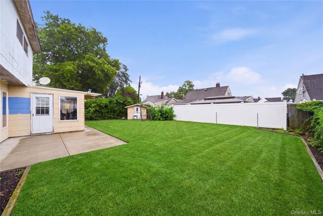161 Duckpond Drive N, Wantagh, NY 11793