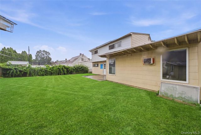 161 Duckpond Drive N, Wantagh, NY 11793