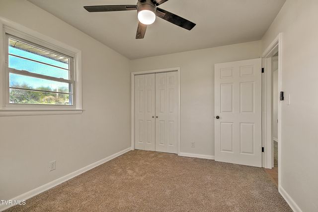 916 Mimosa Drive, Kingsport, TN 37660
