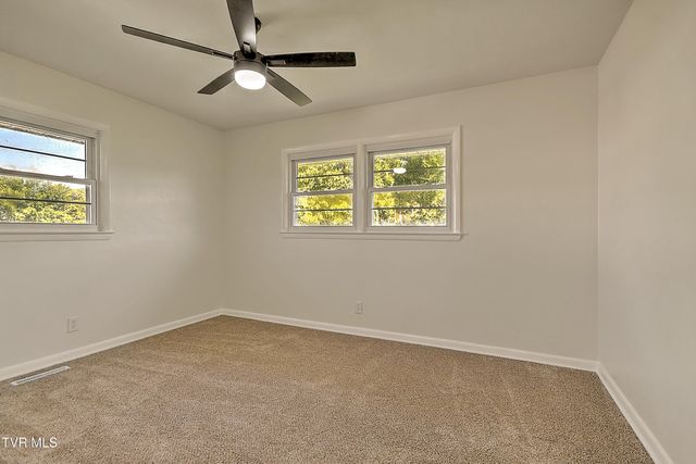 916 Mimosa Drive, Kingsport, TN 37660