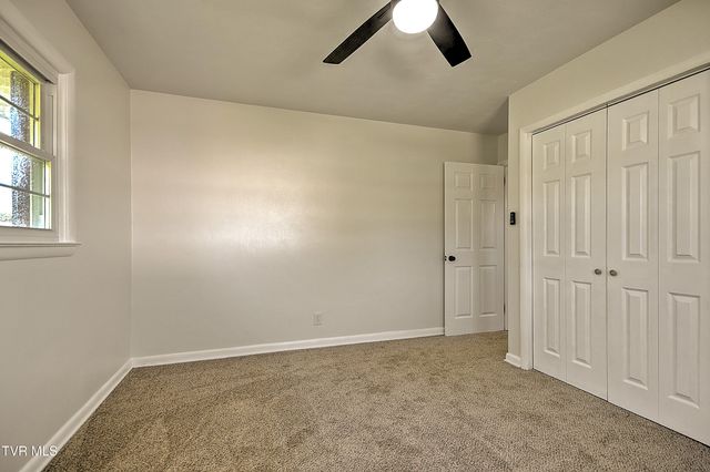 916 Mimosa Drive, Kingsport, TN 37660