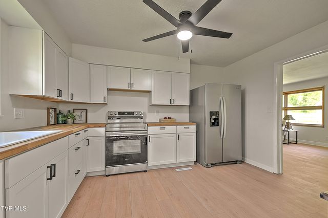 916 Mimosa Drive, Kingsport, TN 37660