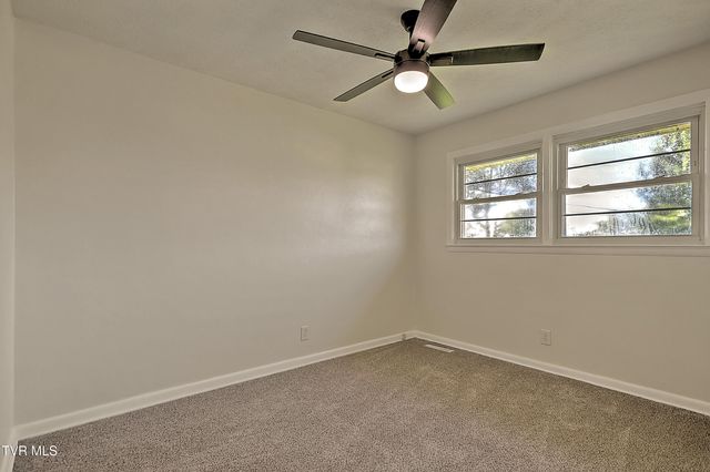 916 Mimosa Drive, Kingsport, TN 37660