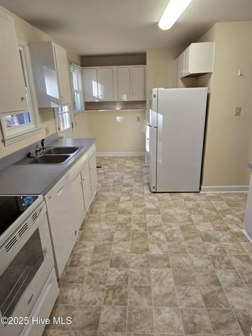 350 Crestview Road, Southern Pines, NC 28387