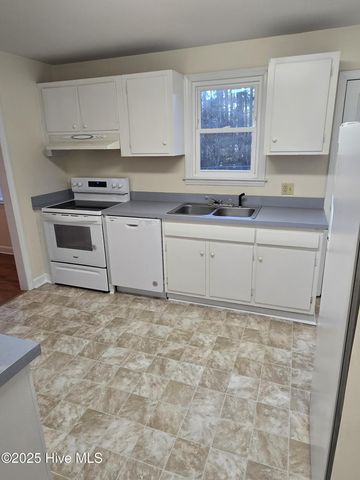 350 Crestview Road, Southern Pines, NC 28387