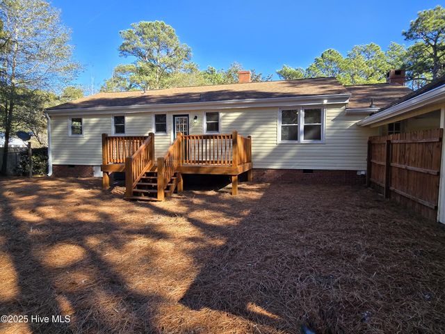 350 Crestview Road, Southern Pines, NC 28387