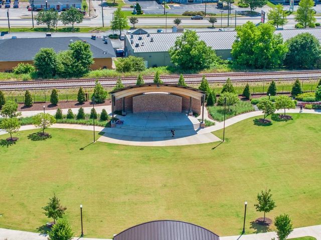 127 Annie Lane, Statham, GA 30666