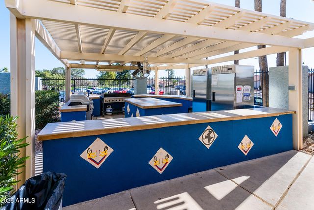 1697 E LINDRICK Drive, Chandler, AZ 85249