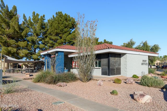 1697 E LINDRICK Drive, Chandler, AZ 85249