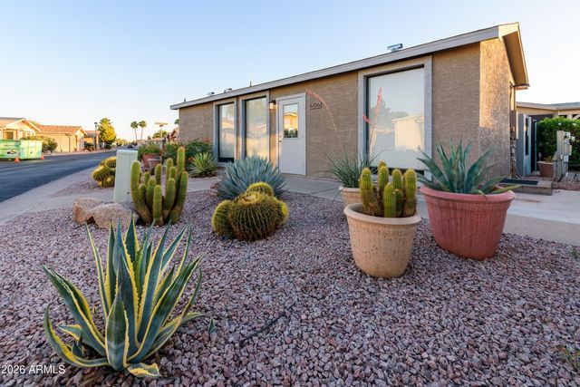 1697 E LINDRICK Drive, Chandler, AZ 85249
