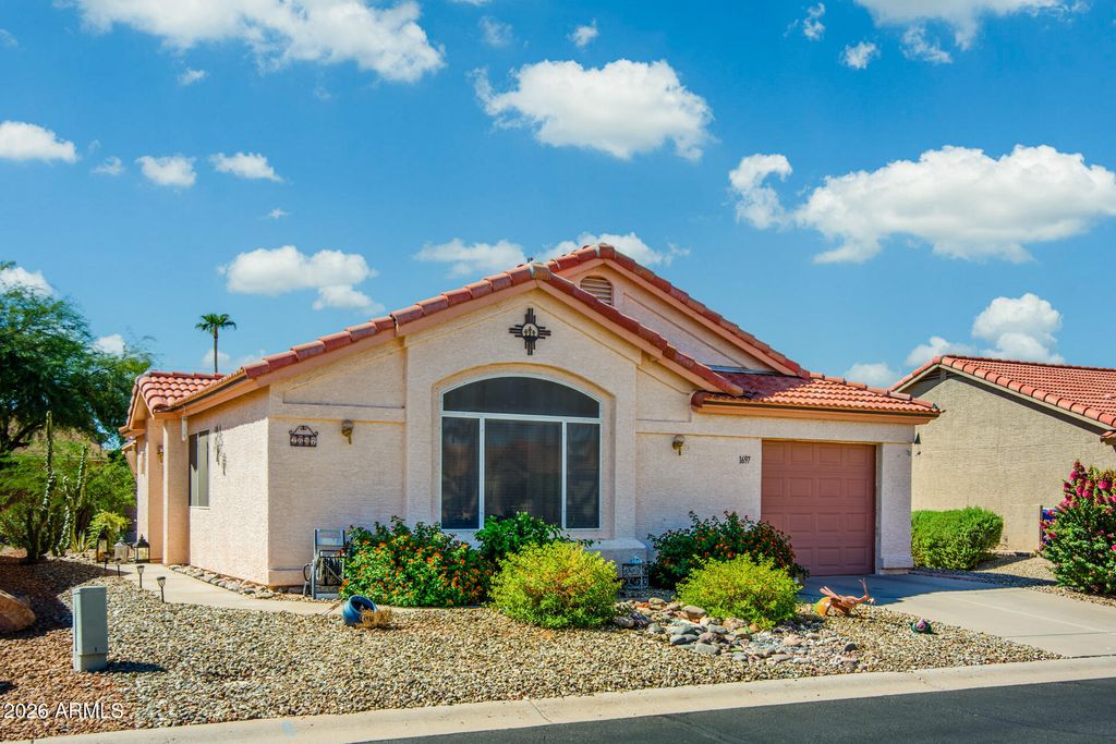 1697 E LINDRICK Drive, Chandler, AZ 85249
