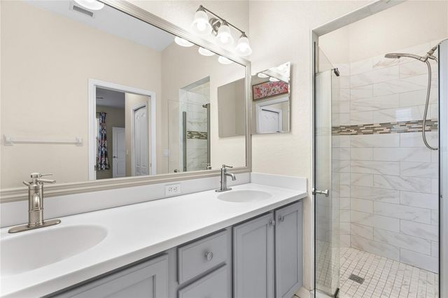 7051 CHATUM LIGHT RUN, Bradenton, FL 34212