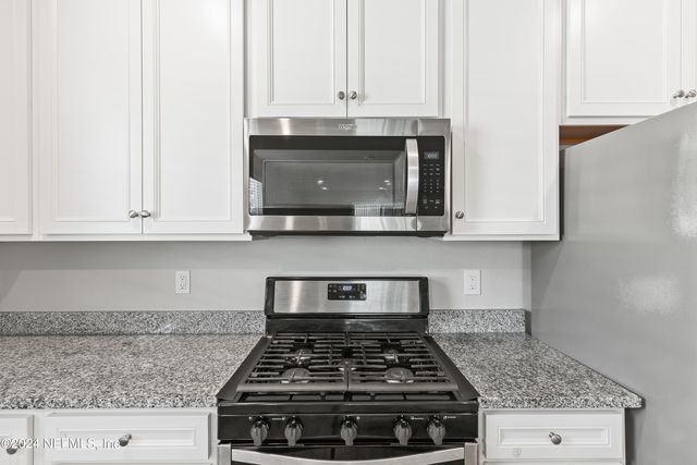 4570 CREEKSIDE BLUFF Street, Jacksonville, FL 32226