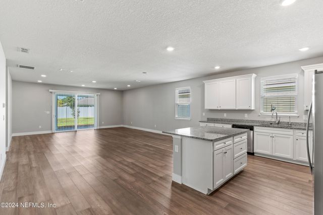 4570 CREEKSIDE BLUFF Street, Jacksonville, FL 32226