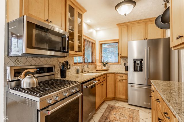 6457 Broadway Street, Indianapolis, IN 46220